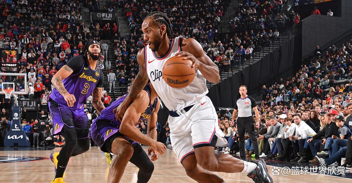 上海队鏖战爵士，伦纳德状态火热