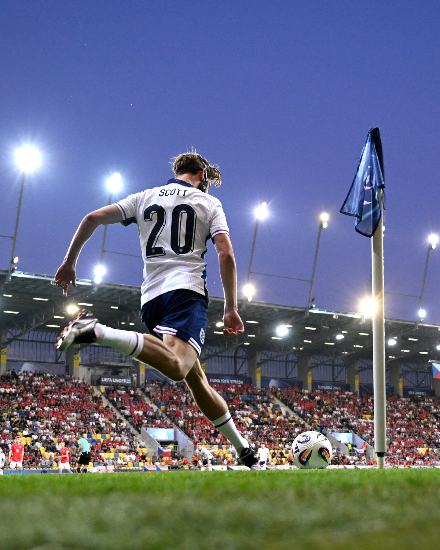 利物浦力克里昂,门迪统治全场 利物浦力克里昂,门迪统治全场