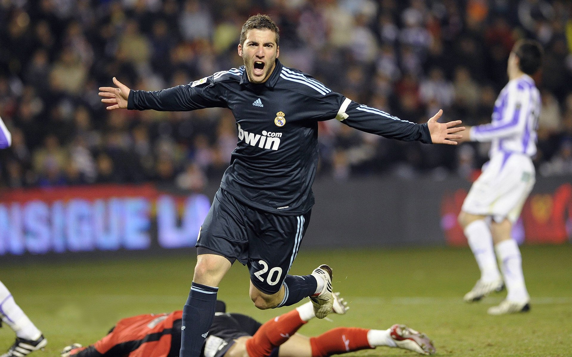 赛车的尽头，是超越胜负的自我证明