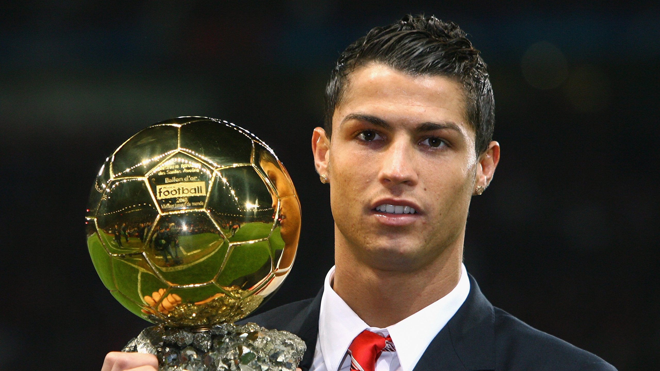 欧冠淘汰赛之夜，浓眉比赛走势一手掌控